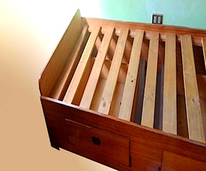 <p>Cama de madera 1 plaza usada</p>