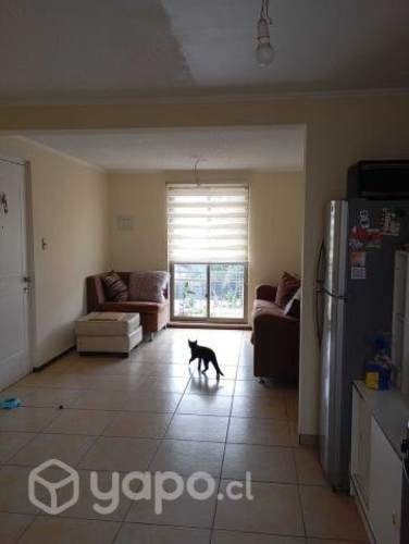 <p>Arriendo habitación en Renca</p>