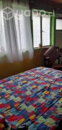<p>Arriendo pieza amoblada</p> image