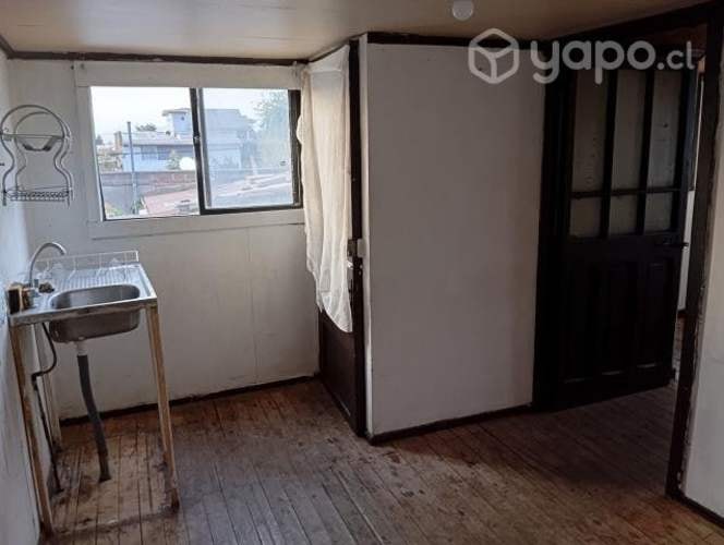 <p>Se arriendan 2 habitaciones</p>