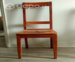 <p>Silla de madera pintada a mano pajaro</p>