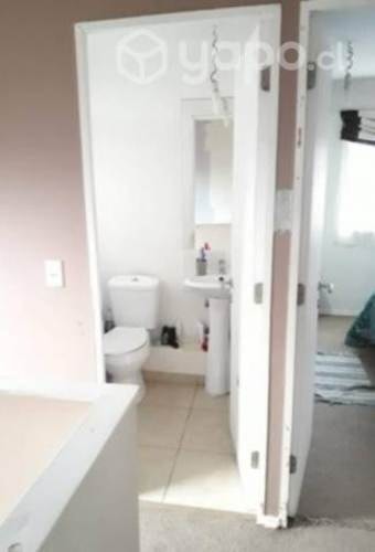 <p>Arriendo habitación Estancia Liray Colina</p>