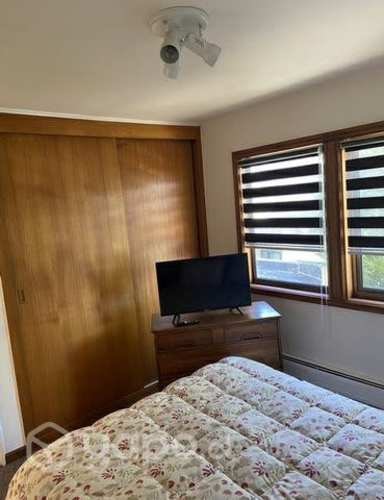 <p>Se arrienda pieza con baño privado</p>