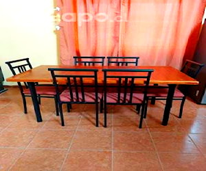 <p>Comedor 6 sillas de madera y metal</p>