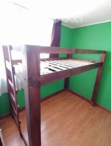 <p>Cama alta M&R De madera pino</p>