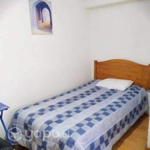 <p>Arriendo pieza independiente sólo mujeres</p>