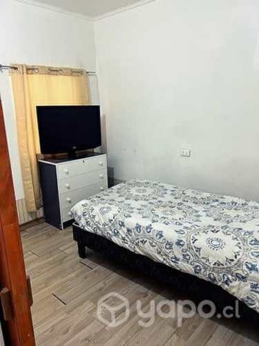 <p>Arriendo piezas sólidas con baño privado $200.000</p> image