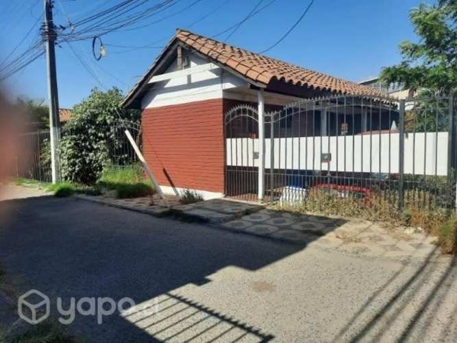 <p>Arriendo pieza con suite</p> image