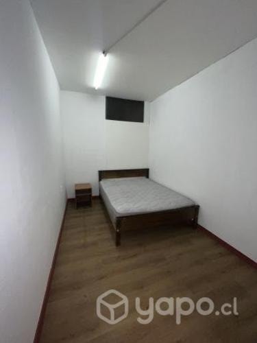<p>Arriendo pieza</p>