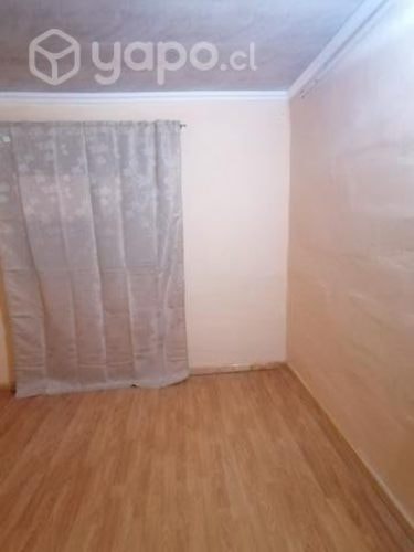 <p>Arriendo habitación persona sola</p> image