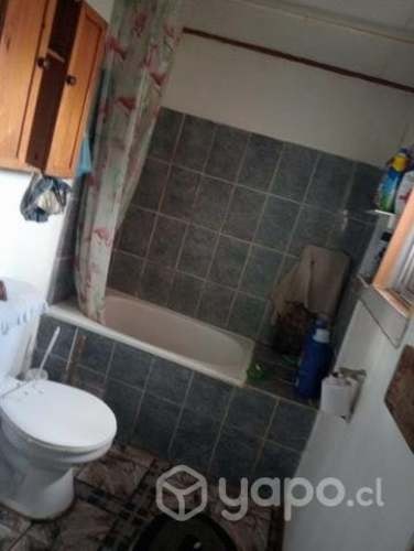 <p>Arriendo pieza</p> image