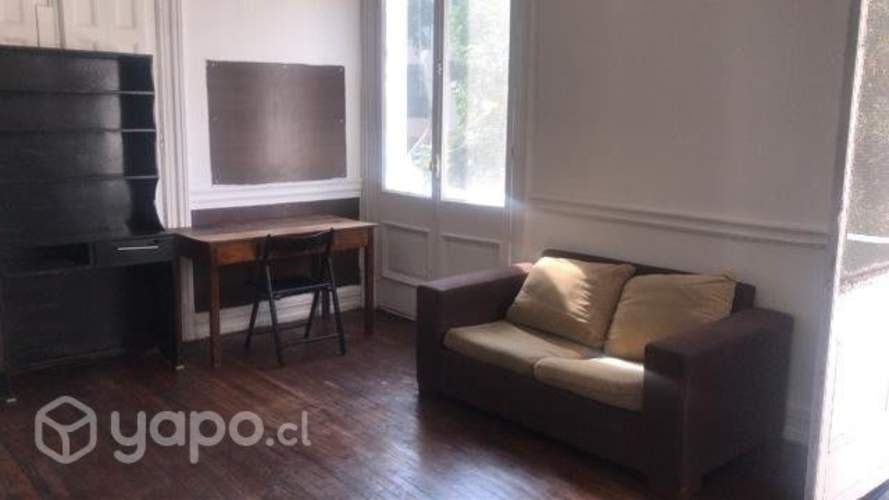 <p>Arriendo linda habitación</p>