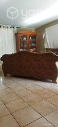 <p>GRAN SOFA DE TELA DE TRES CUERPOS REGALO</p>