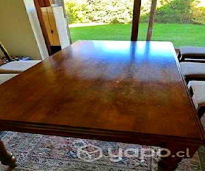 <p>Mesa de comedor excelente</p>