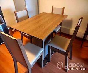 <p>Por traslado vendo comedor</p>