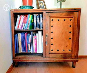 <p>Fino mueble licorero antiguo</p>