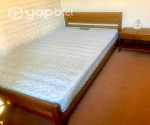 <p>Cama CiC 1 1/2 plaza con velador</p>