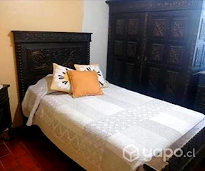 <p>Hermoso dormitorio antiguo</p>