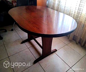 <p>Mesa comedor café de madera</p>