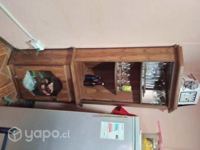 <p>Mueble bar desmontable en muy buen estado</p>