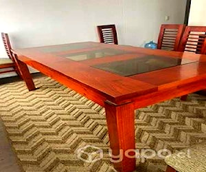 <p>Comedor 8 sillas madera y vidrio</p>