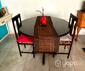 <p>Remato Mesa Comedor con 2 sillas madera</p>