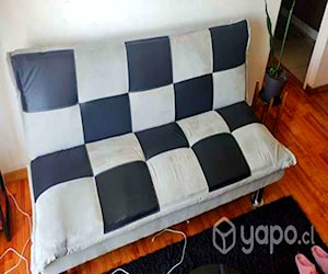 <p>Futon cama excelente estado</p>