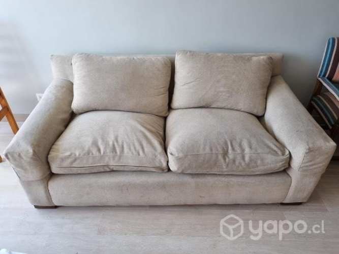 <p>Sillón usado en muy buen estado de 2 cuerpos</p>