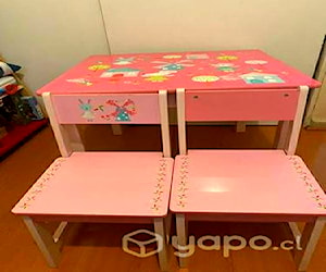 <p>Mesa infantil de niña</p>