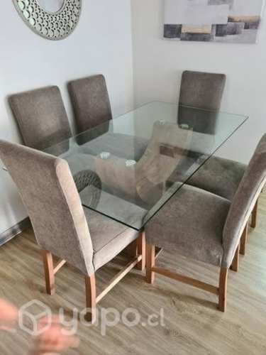 <p>Juego de comedor 6 sillas con base de Madera</p>