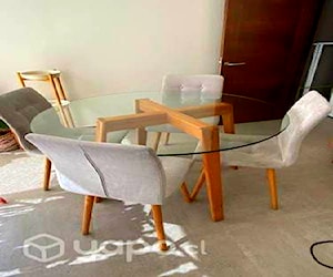 <p>Comedor con 4 sillas Sur Diseño</p>