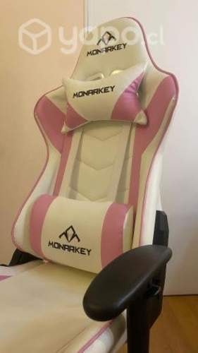 <p>Silla Gamer Monarkey</p>