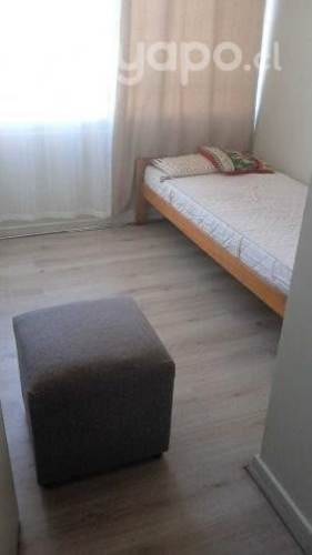 <p>Se arrienda pieza con baño privado</p>
