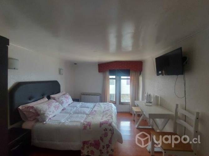 <p>Se arrienda pieza independiente full amoblada</p> image