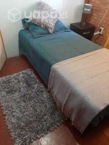 <p>2 habitaciones y 1 baño en 2do piso</p> image