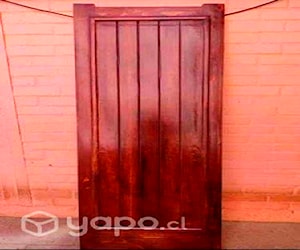 <p>Puertas de entrada madera</p>