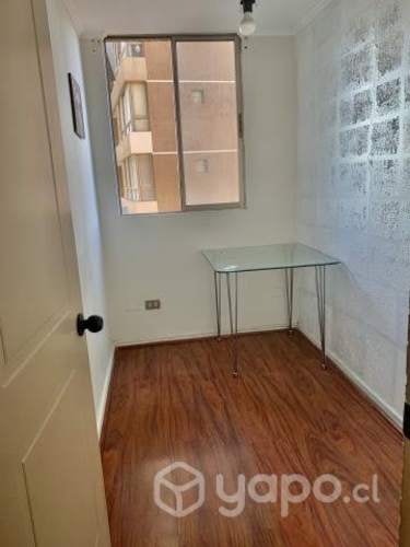 <p>Habitacion con baño privado</p>