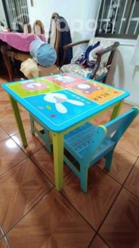 <p>Mesa para niños(as)</p>