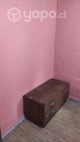 <p>Arriendo pieza a 3 cuadras metro el sol</p> image