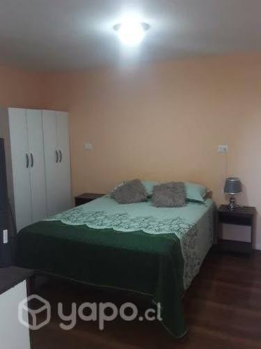 <p>Pieza amoblada con baño privado central</p> image