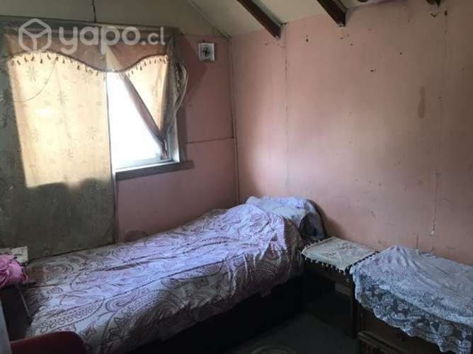 <p>Arriendo pieza</p>