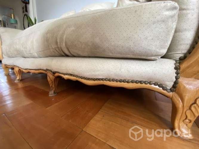 <p>Sillón Antigüo recien restaurado</p>