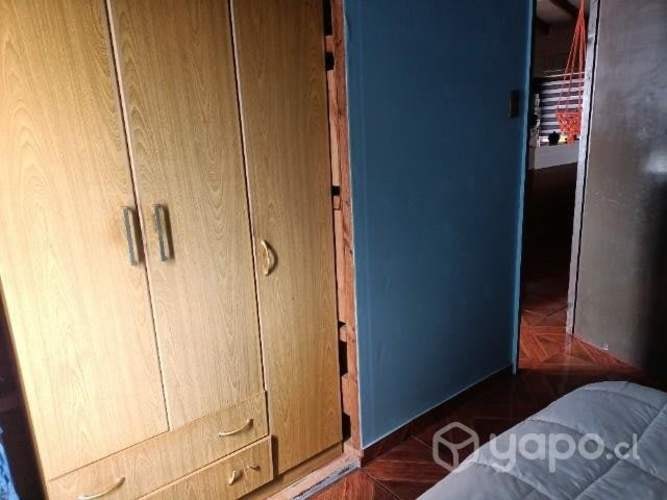 <p>Arriendo pieza con baño privado</p> image