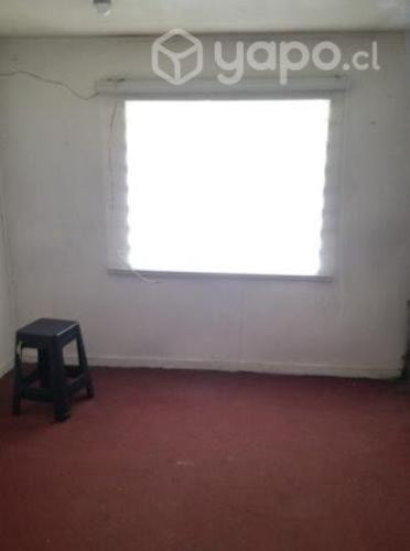 <p>Arriendo piezas</p> image