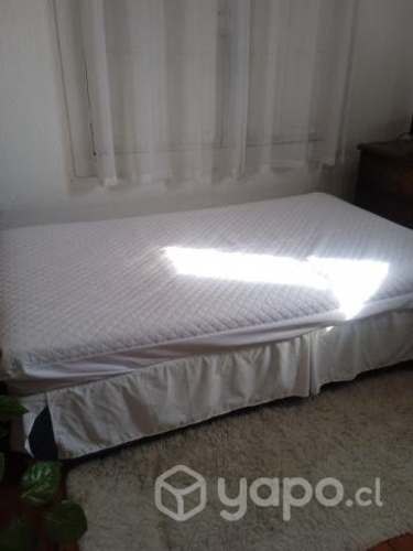 <p>Cama 1.5 plaza con cajonera más colchon</p>