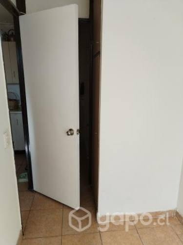 <p>Pieza en Providencia con baño privado</p>