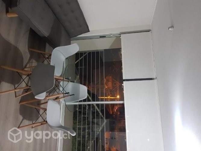 <p>Se arriendan habitación en apartamento a estrenar.</p>