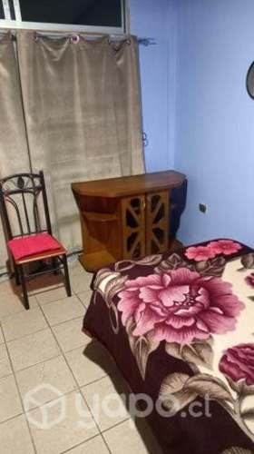 <p>pieza semi amoblada</p> image