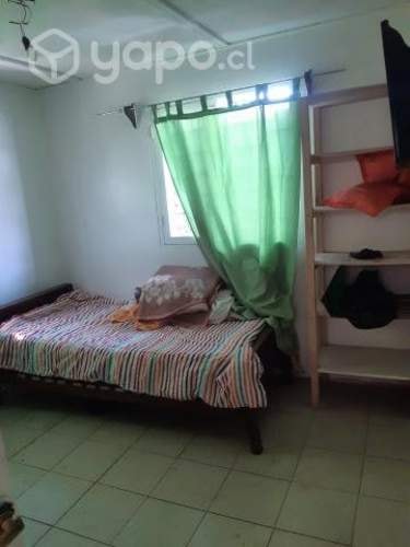 <p>Arriendo pieza a persona sola y responsable</p>