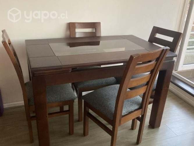 <p>Comedor 4 sillas</p>